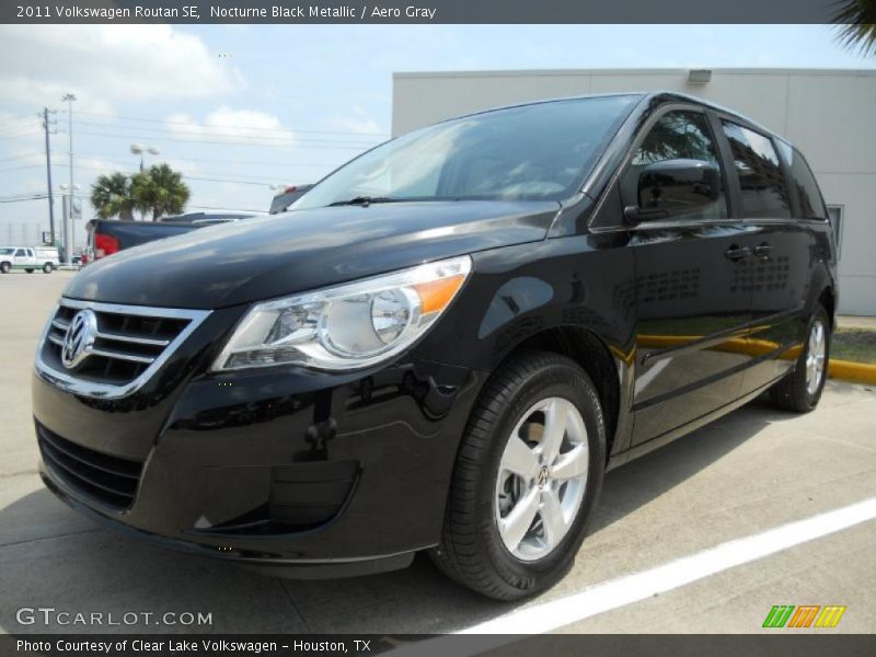 Nocturne Black Metallic / Aero Gray 2011 Volkswagen Routan SE