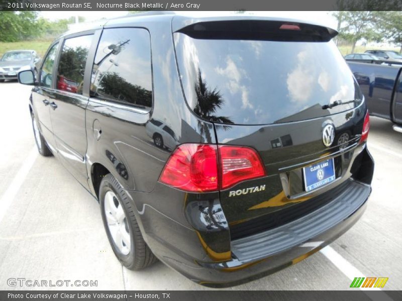Nocturne Black Metallic / Aero Gray 2011 Volkswagen Routan SE