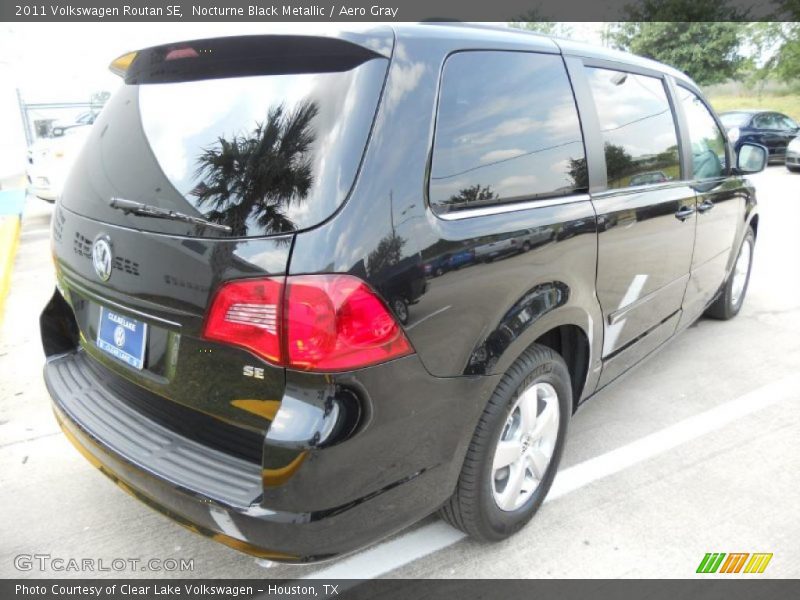 Nocturne Black Metallic / Aero Gray 2011 Volkswagen Routan SE
