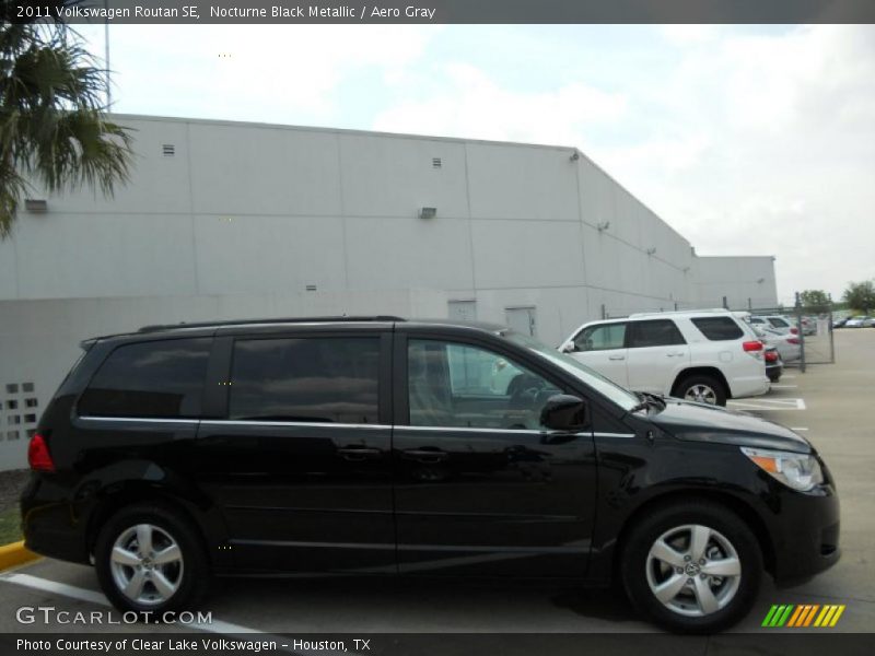 Nocturne Black Metallic / Aero Gray 2011 Volkswagen Routan SE
