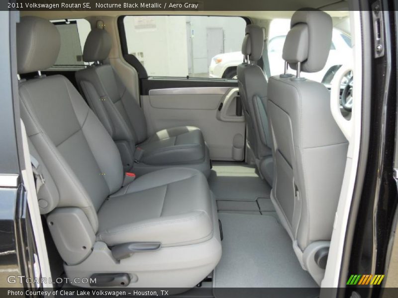 Nocturne Black Metallic / Aero Gray 2011 Volkswagen Routan SE