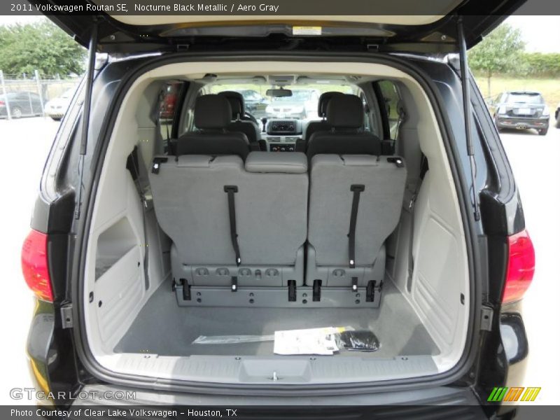 Nocturne Black Metallic / Aero Gray 2011 Volkswagen Routan SE