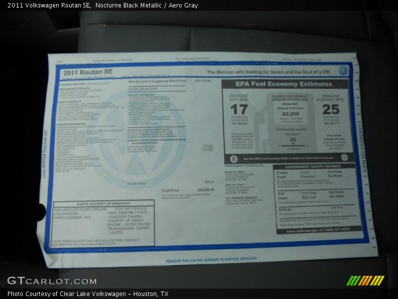 Nocturne Black Metallic / Aero Gray 2011 Volkswagen Routan SE