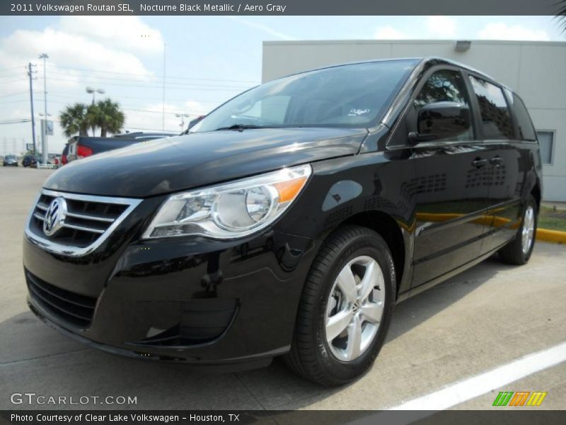 Nocturne Black Metallic / Aero Gray 2011 Volkswagen Routan SEL
