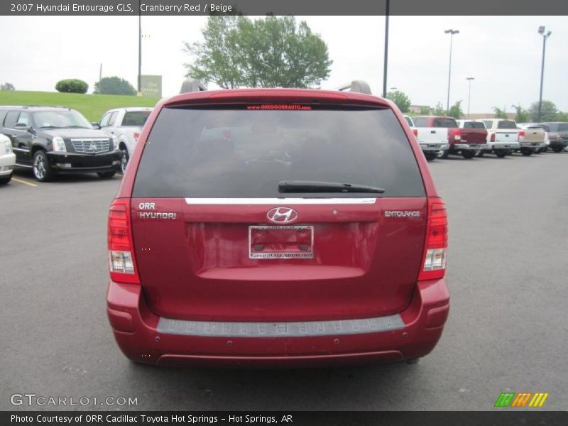 Cranberry Red / Beige 2007 Hyundai Entourage GLS
