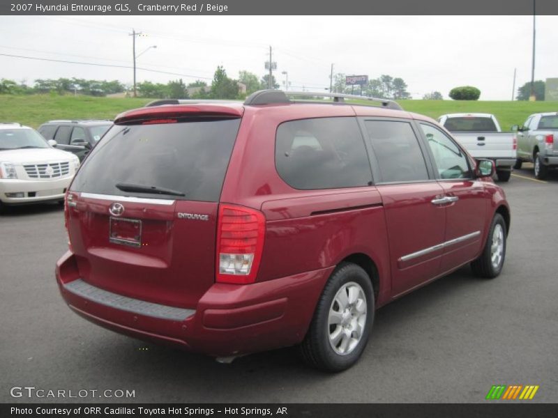 Cranberry Red / Beige 2007 Hyundai Entourage GLS