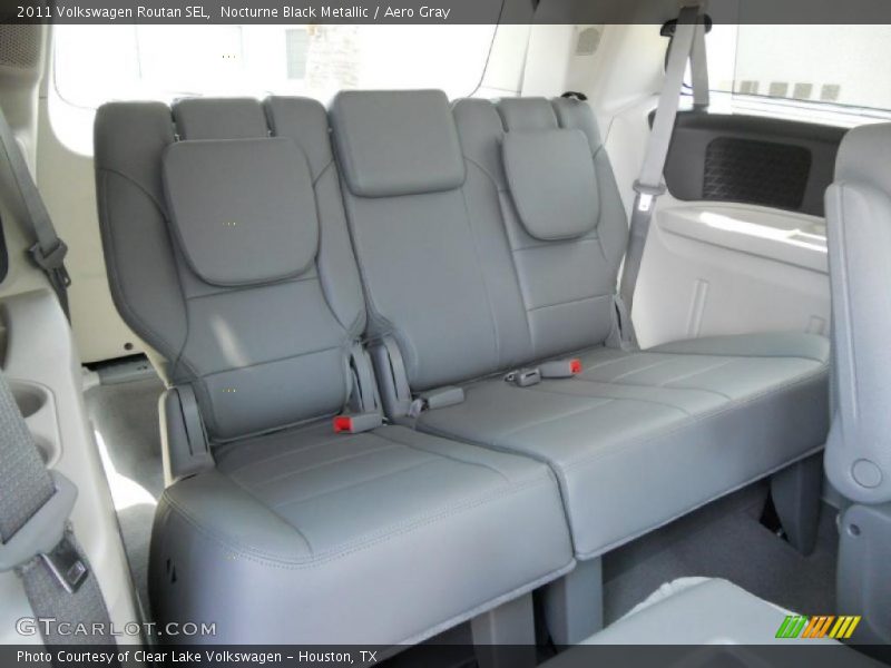 Nocturne Black Metallic / Aero Gray 2011 Volkswagen Routan SEL