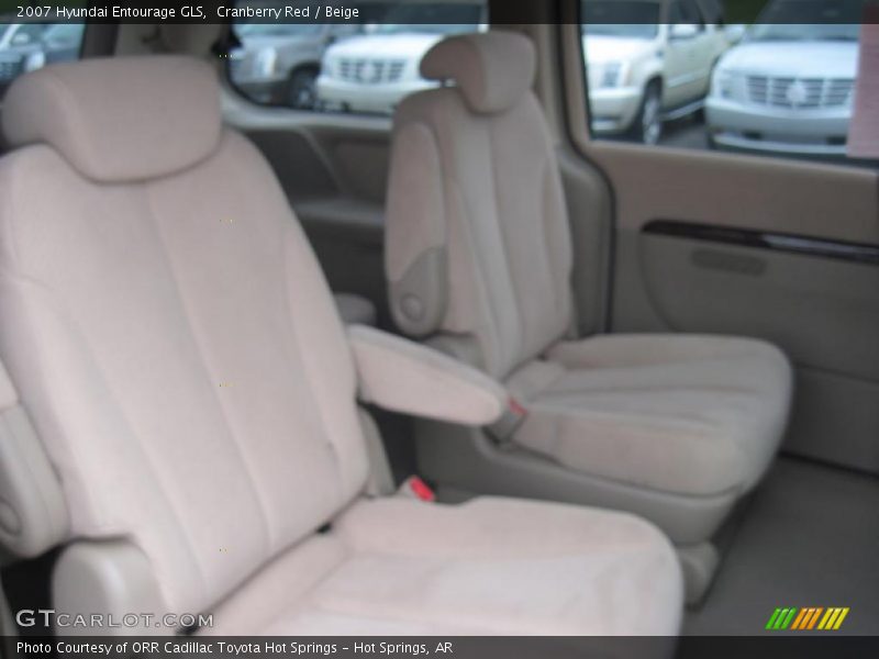 Cranberry Red / Beige 2007 Hyundai Entourage GLS