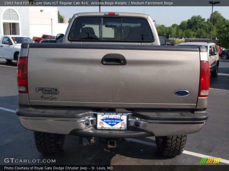 Arizona Beige Metallic / Medium Parchment Beige 2003 Ford F250 Super Duty XLT Regular Cab 4x4