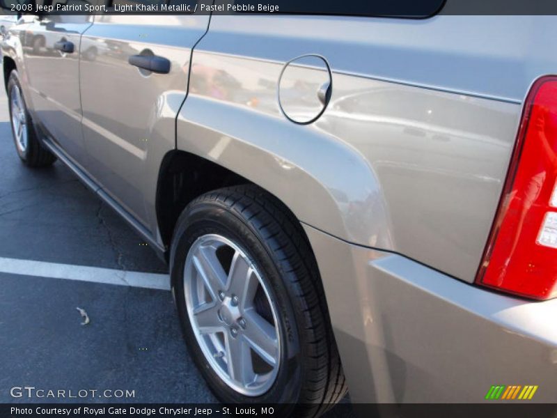Light Khaki Metallic / Pastel Pebble Beige 2008 Jeep Patriot Sport