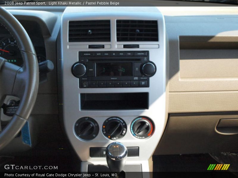 Light Khaki Metallic / Pastel Pebble Beige 2008 Jeep Patriot Sport