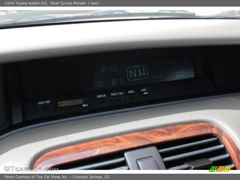 Silver Spruce Metallic / Ivory 2004 Toyota Avalon XLS