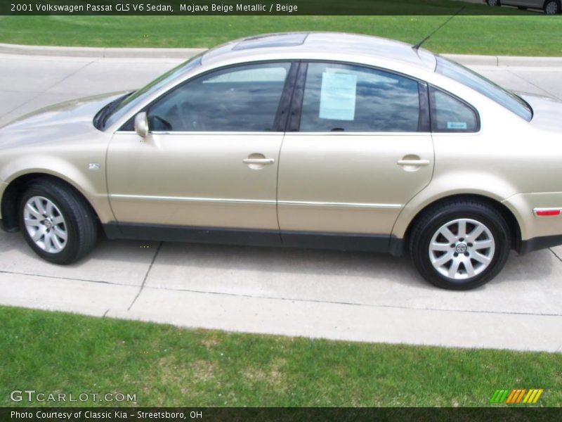 Mojave Beige Metallic / Beige 2001 Volkswagen Passat GLS V6 Sedan