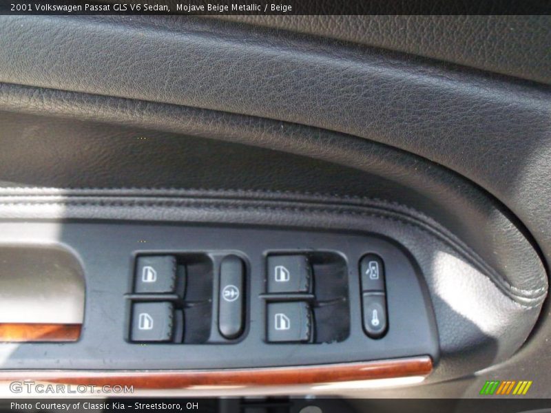 Mojave Beige Metallic / Beige 2001 Volkswagen Passat GLS V6 Sedan