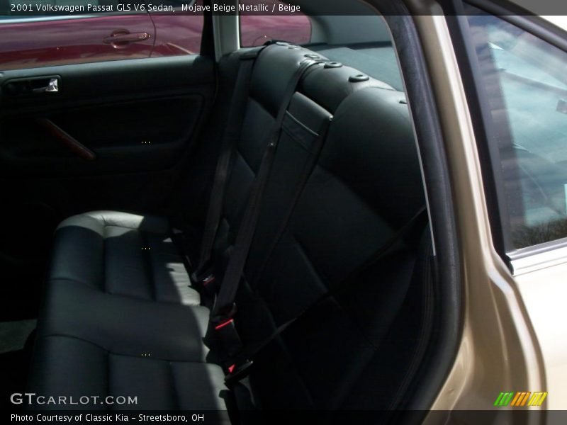 Mojave Beige Metallic / Beige 2001 Volkswagen Passat GLS V6 Sedan