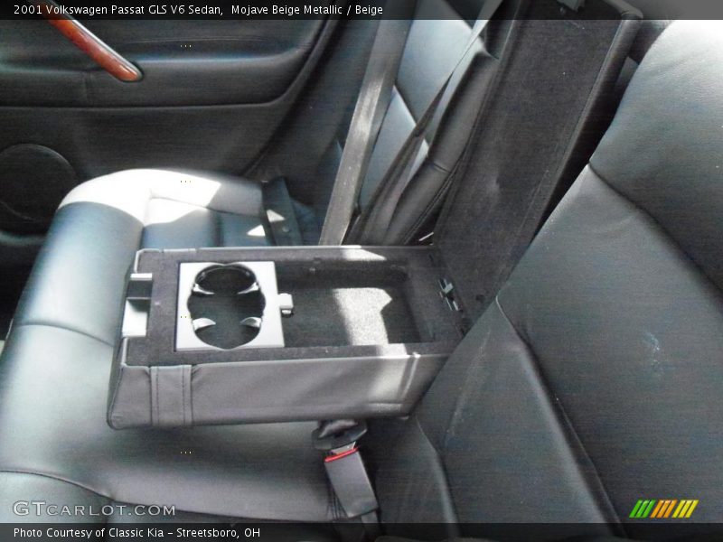 Mojave Beige Metallic / Beige 2001 Volkswagen Passat GLS V6 Sedan