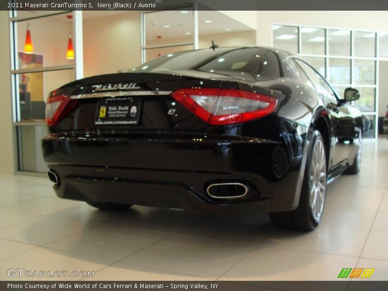 Nero (Black) / Avorio 2011 Maserati GranTurismo S