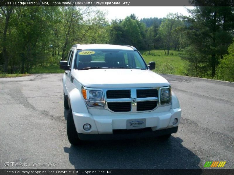 Stone White / Dark Slate Gray/Light Slate Gray 2010 Dodge Nitro SE 4x4