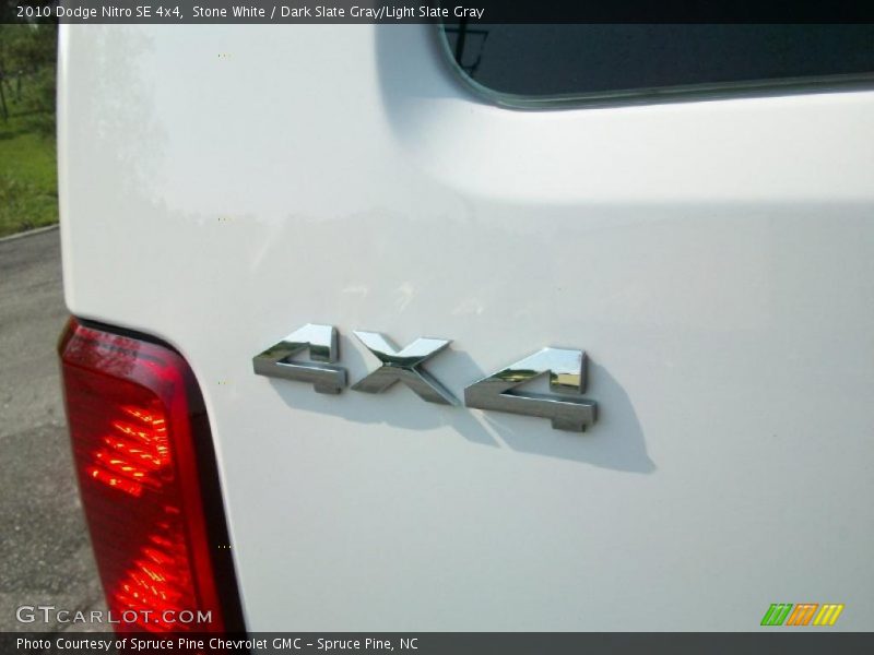 Stone White / Dark Slate Gray/Light Slate Gray 2010 Dodge Nitro SE 4x4