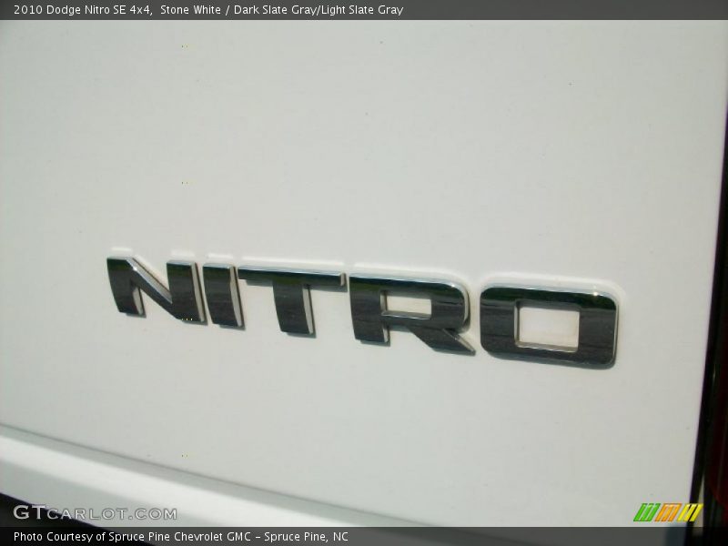 Stone White / Dark Slate Gray/Light Slate Gray 2010 Dodge Nitro SE 4x4