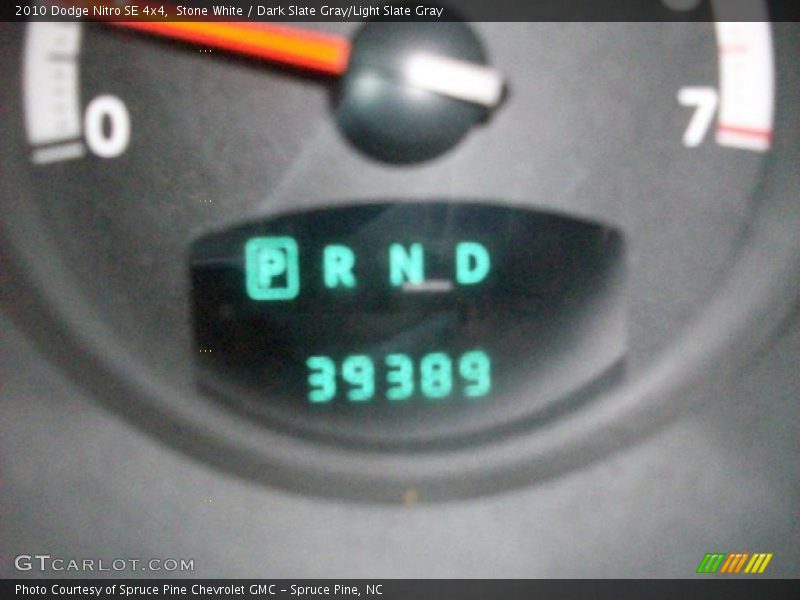 Stone White / Dark Slate Gray/Light Slate Gray 2010 Dodge Nitro SE 4x4