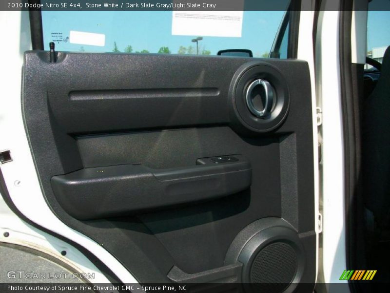 Stone White / Dark Slate Gray/Light Slate Gray 2010 Dodge Nitro SE 4x4