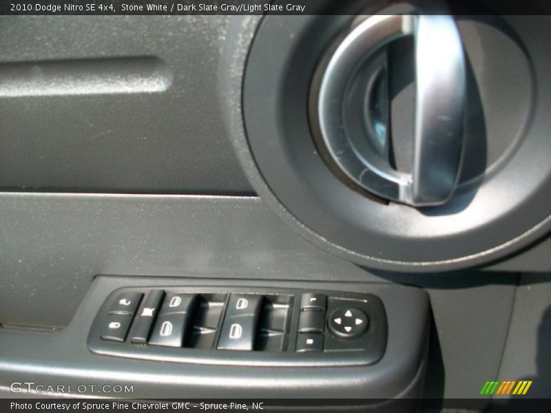 Stone White / Dark Slate Gray/Light Slate Gray 2010 Dodge Nitro SE 4x4