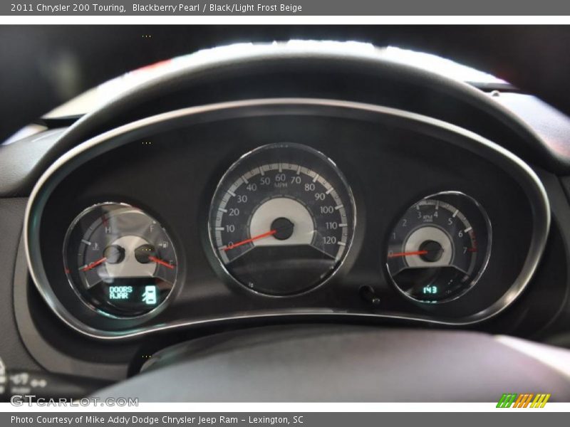 Blackberry Pearl / Black/Light Frost Beige 2011 Chrysler 200 Touring