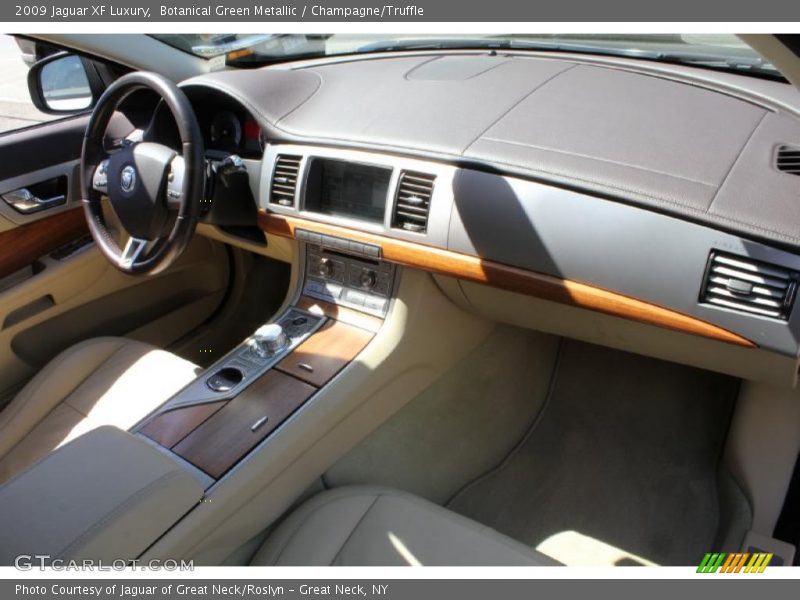 Botanical Green Metallic / Champagne/Truffle 2009 Jaguar XF Luxury