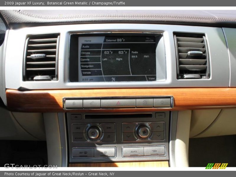 Botanical Green Metallic / Champagne/Truffle 2009 Jaguar XF Luxury