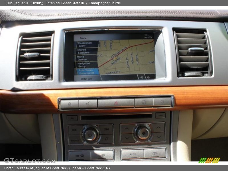Botanical Green Metallic / Champagne/Truffle 2009 Jaguar XF Luxury