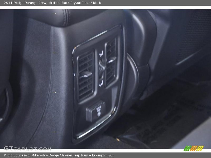 Brilliant Black Crystal Pearl / Black 2011 Dodge Durango Crew