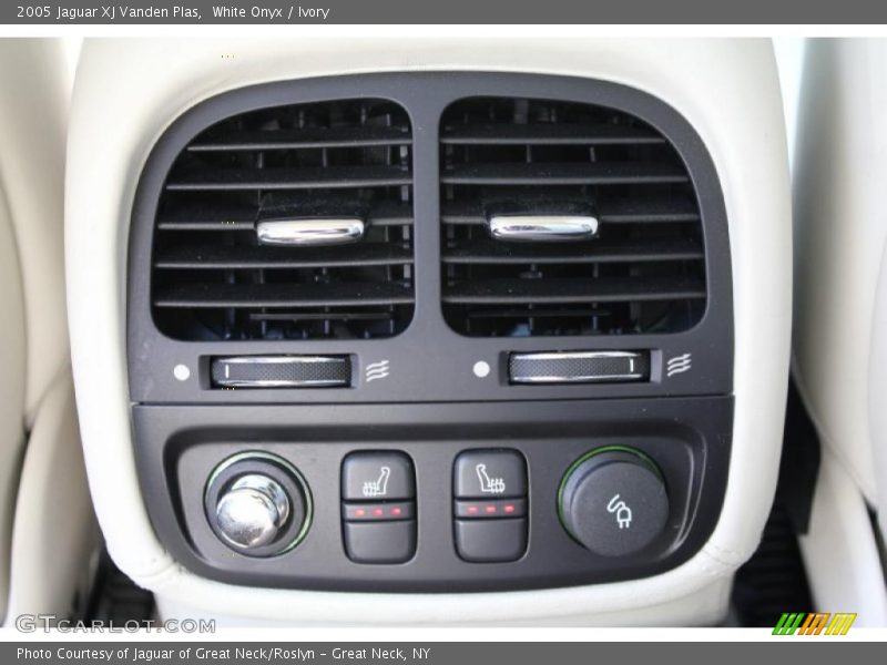 White Onyx / Ivory 2005 Jaguar XJ Vanden Plas