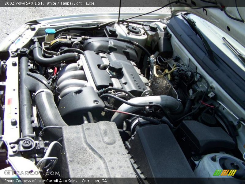 White / Taupe/Light Taupe 2002 Volvo S40 1.9T