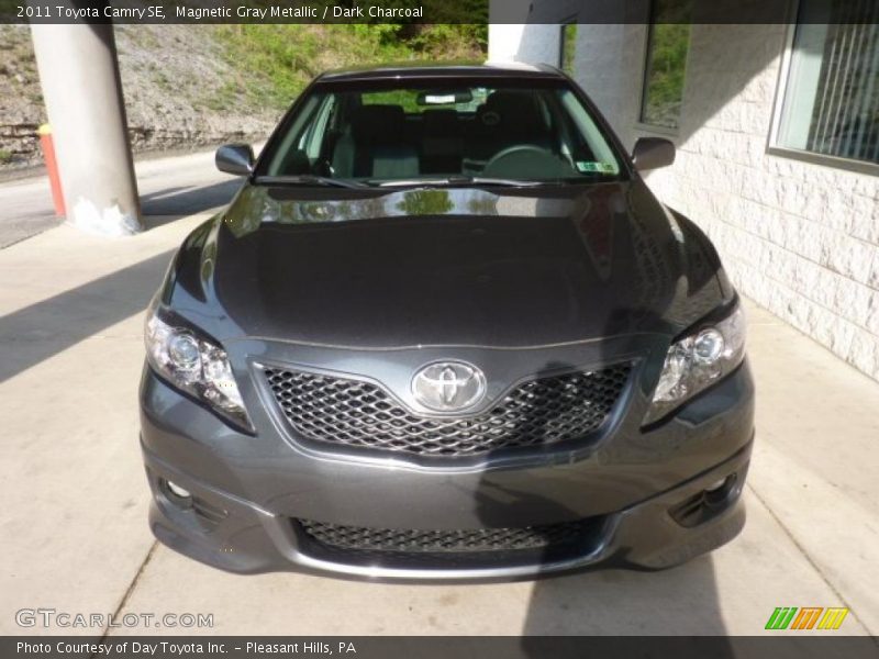 Magnetic Gray Metallic / Dark Charcoal 2011 Toyota Camry SE