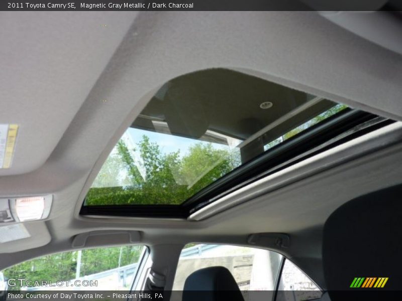 Magnetic Gray Metallic / Dark Charcoal 2011 Toyota Camry SE