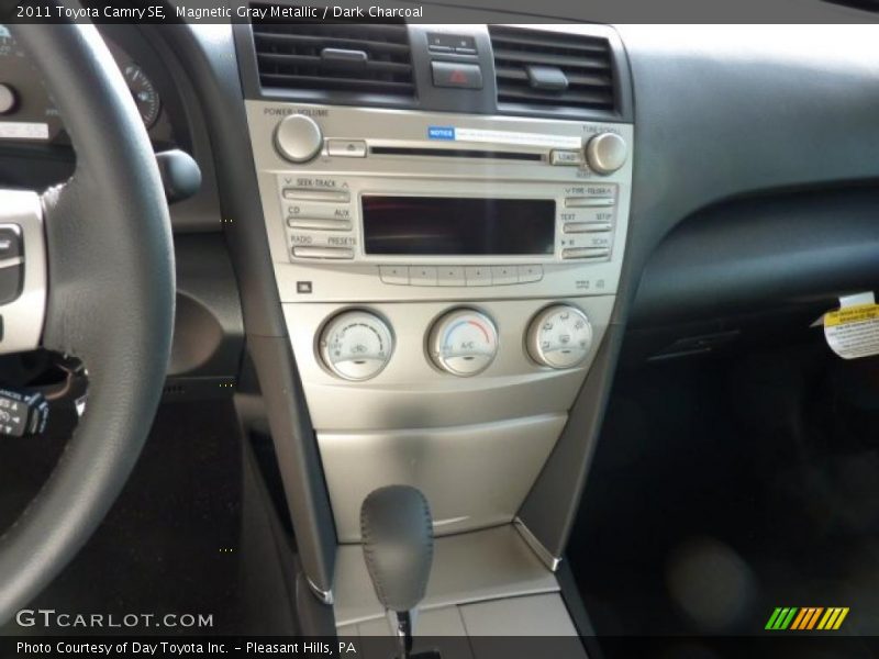 Magnetic Gray Metallic / Dark Charcoal 2011 Toyota Camry SE