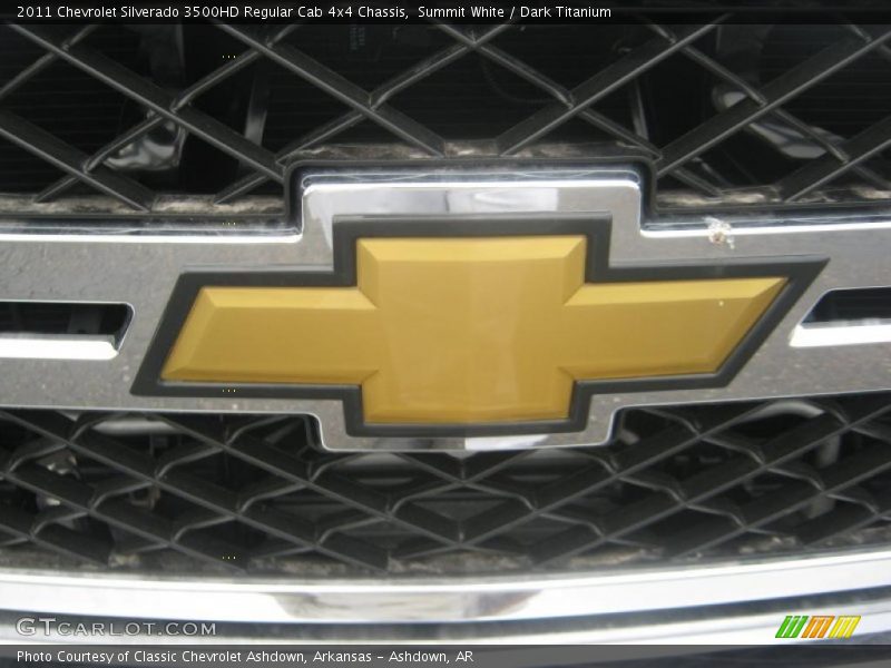  2011 Silverado 3500HD Regular Cab 4x4 Chassis Logo