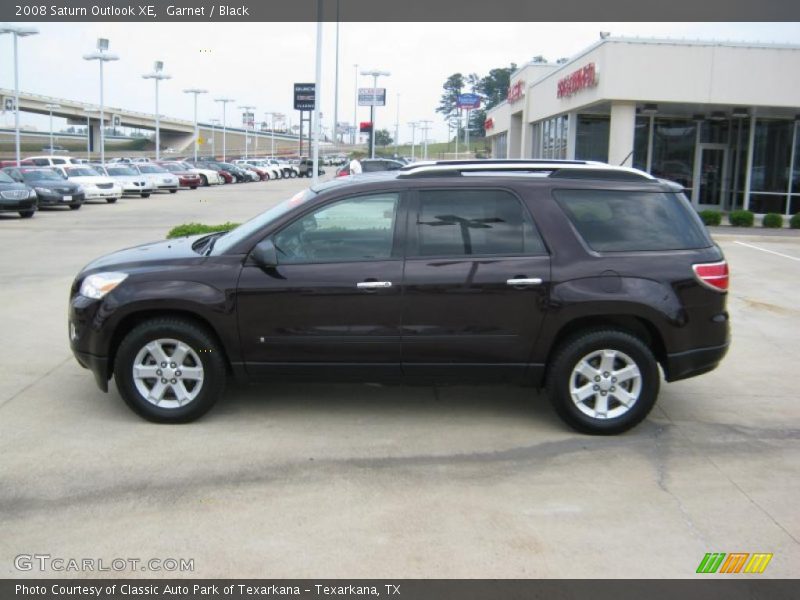 Garnet / Black 2008 Saturn Outlook XE