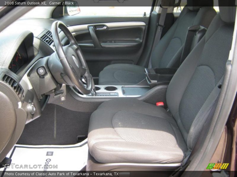 Garnet / Black 2008 Saturn Outlook XE