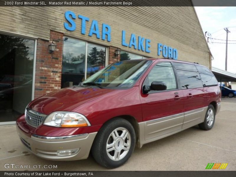 Matador Red Metallic / Medium Parchment Beige 2002 Ford Windstar SEL