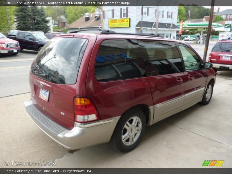 Matador Red Metallic / Medium Parchment Beige 2002 Ford Windstar SEL