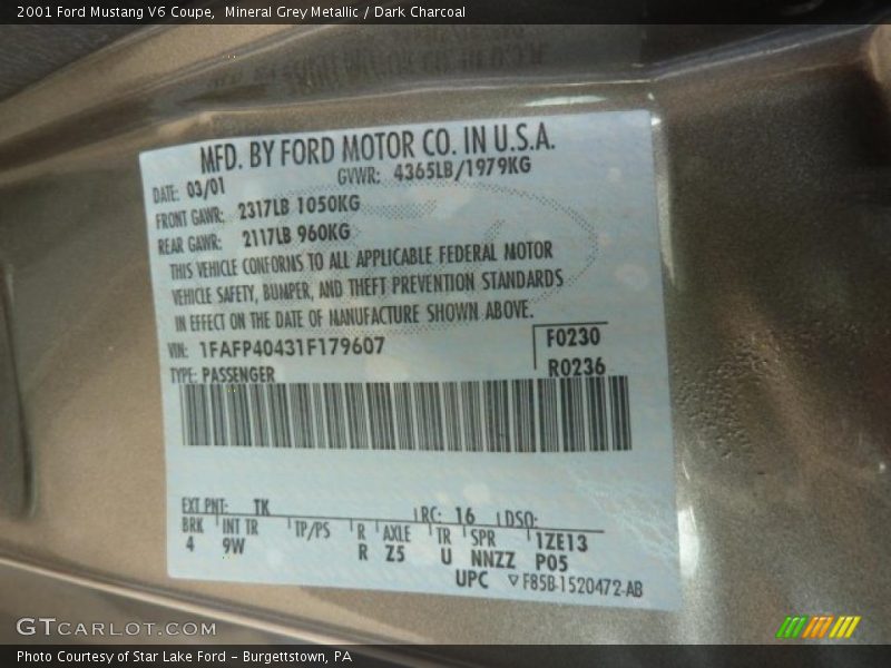 Mineral Grey Metallic / Dark Charcoal 2001 Ford Mustang V6 Coupe