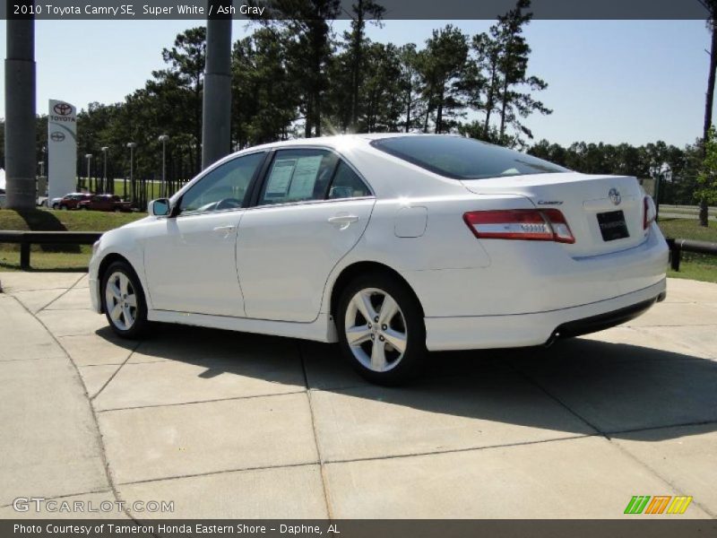 Super White / Ash Gray 2010 Toyota Camry SE