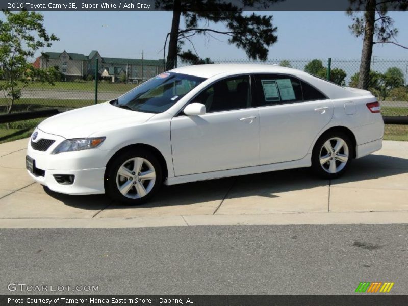 Super White / Ash Gray 2010 Toyota Camry SE