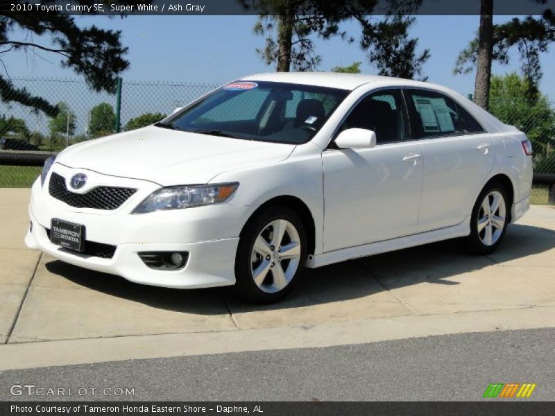 Super White / Ash Gray 2010 Toyota Camry SE