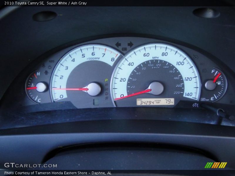Super White / Ash Gray 2010 Toyota Camry SE