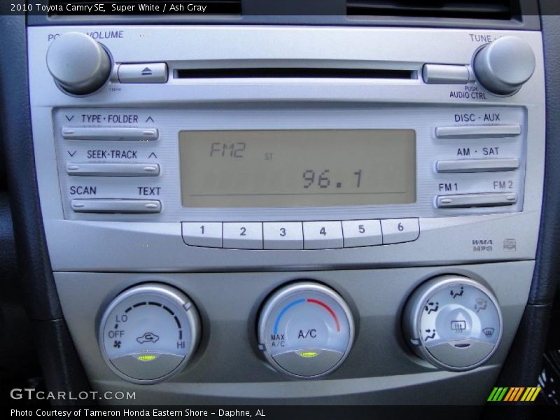 Super White / Ash Gray 2010 Toyota Camry SE