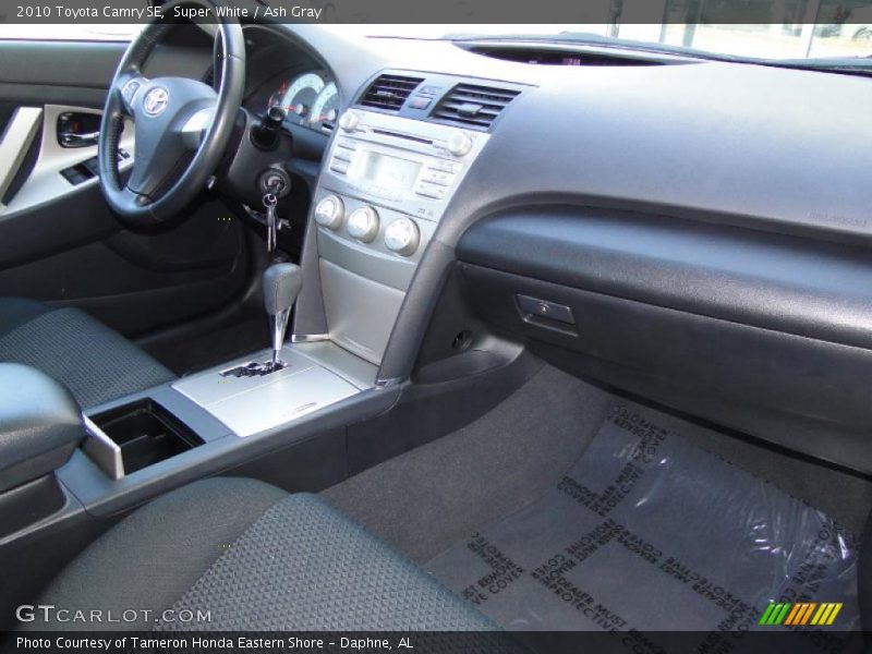 Super White / Ash Gray 2010 Toyota Camry SE