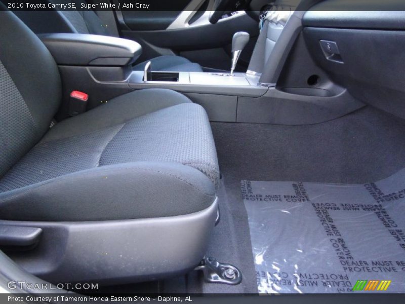 Super White / Ash Gray 2010 Toyota Camry SE